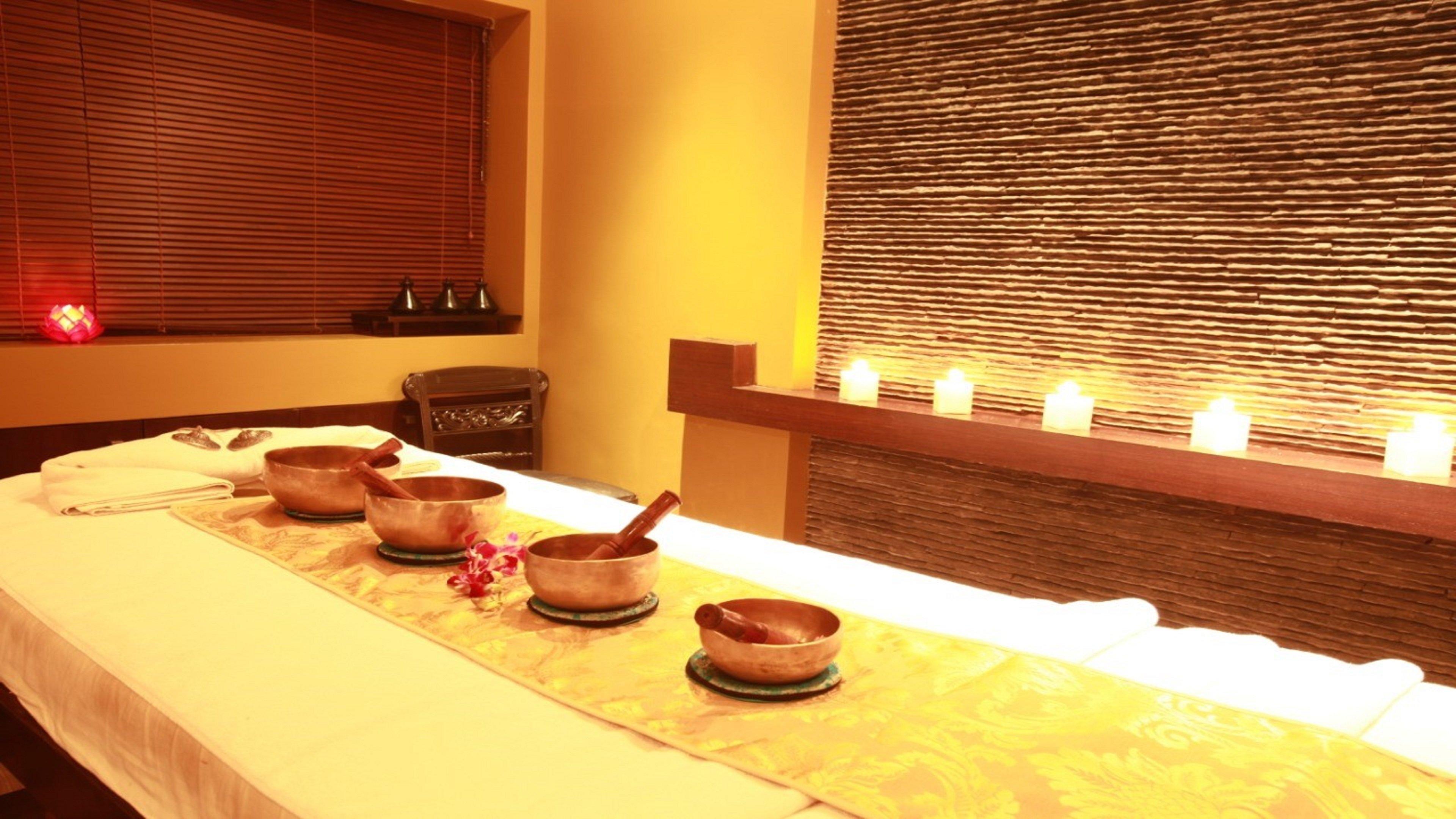 Holiday Inn Bengaluru Racecourse By Ihg Exterior foto Singing bowls